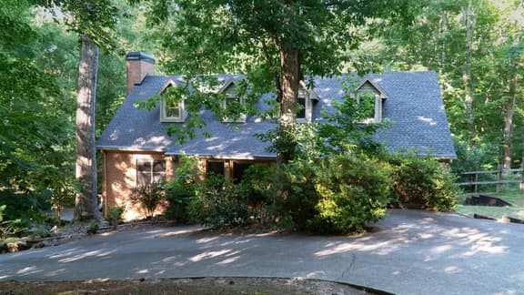 Prestons- Suwanee - Image 1